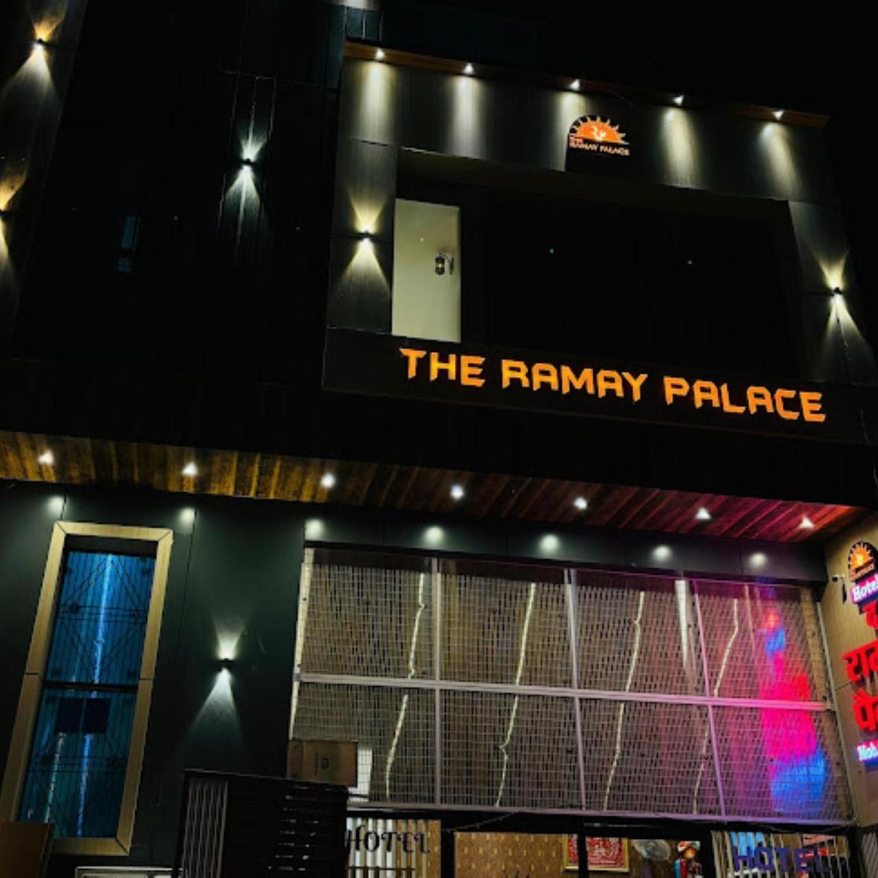 Hotel The Ramay Palace Ayodhya ภายนอก รูปภาพ